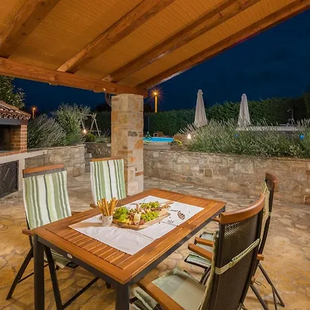 Nonni-romantic Stone House Višnjan