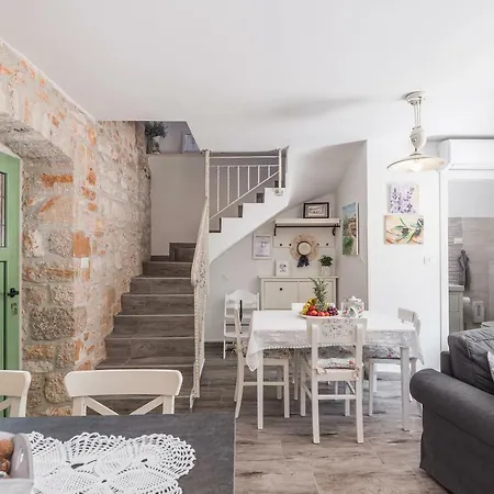 Nonni-romantic Stone House Tatil Evi *