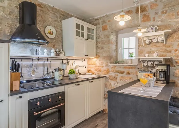 Nonni-romantic Stone House Feriehus *