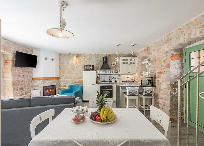 Nonni-romantic Stone House Σπίτι διακοπών