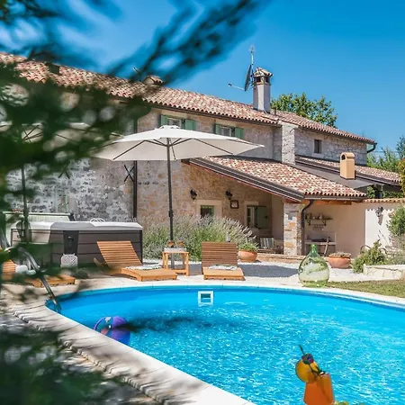 Nonni-romantic Stone House Holiday home *