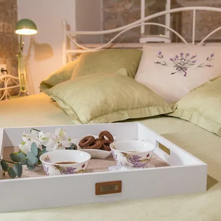 Nonni-romantic Stone House *