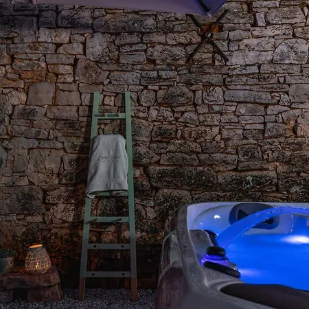 Nonni-romantic Stone House *