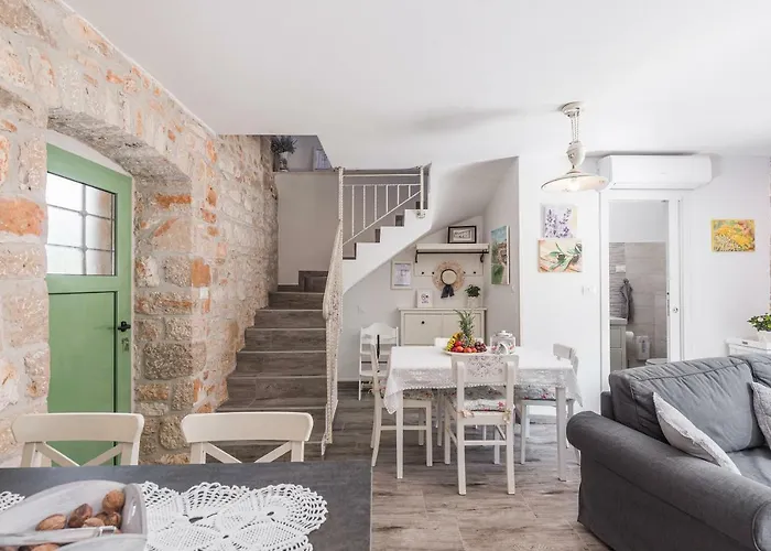 Nonni-romantic Stone House 펜션 *